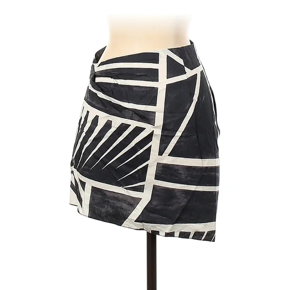 ZARA GEO PRINT MINI SKIRT - Picture 2 of 4